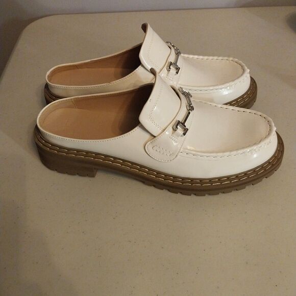 JF Flat Mule Slide Sz 10 Bright White Lug Sole Loafer Silver Buckle Bobbi Comfy - Picture 3 of 12